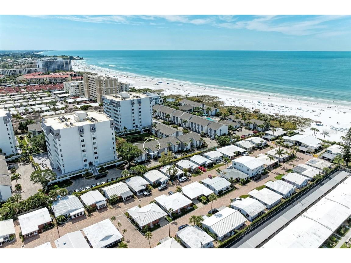 1048 W Peppertree Lane #118B Sarasota FL 34242 A4628318 image1