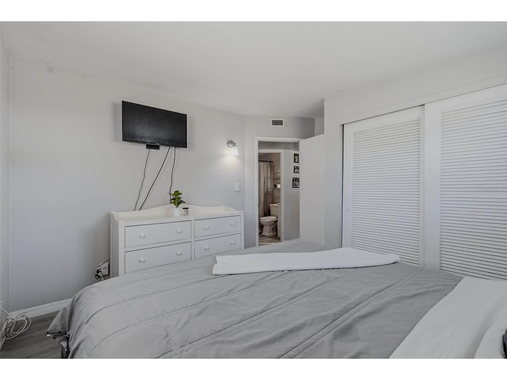10480 111th Avenue Largo FL 33773 TB8488389 image21