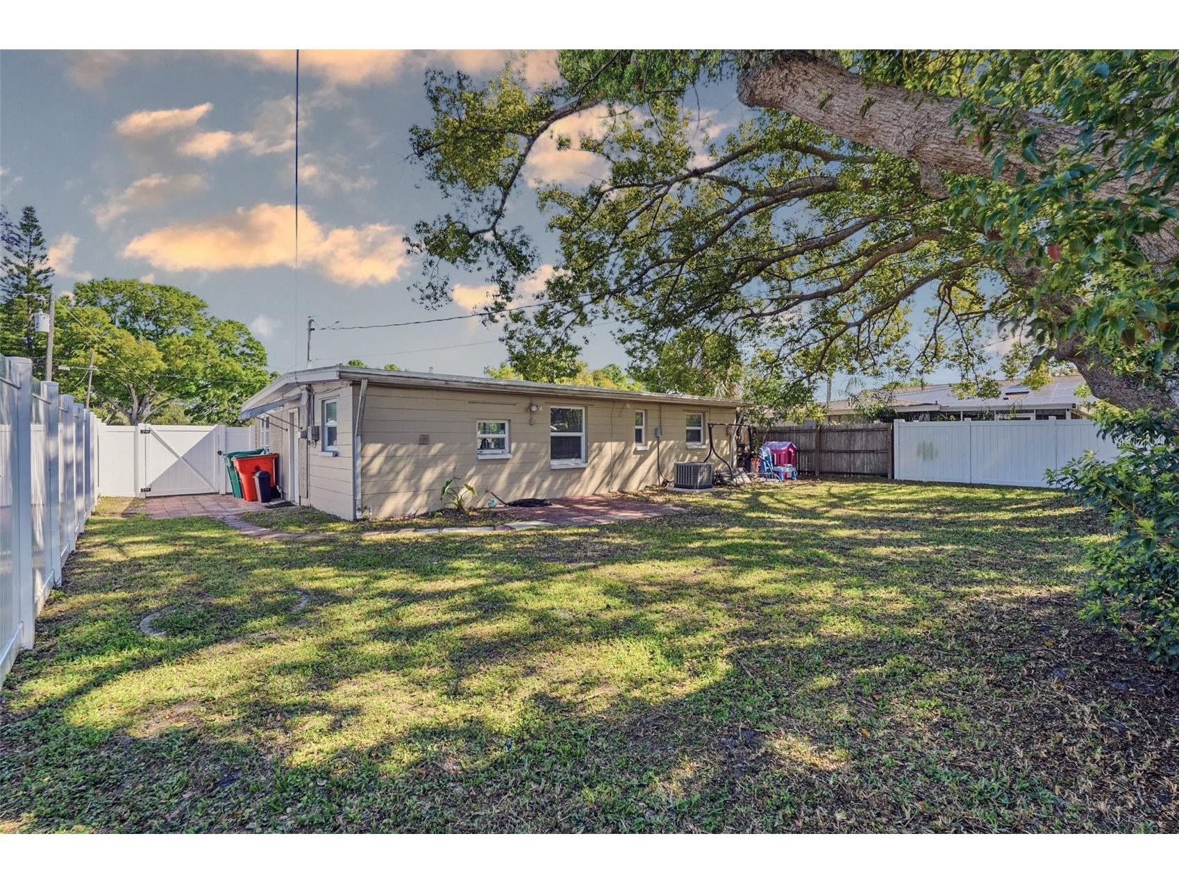 10480 111th Avenue Largo FL 33773 TB8488389 image31