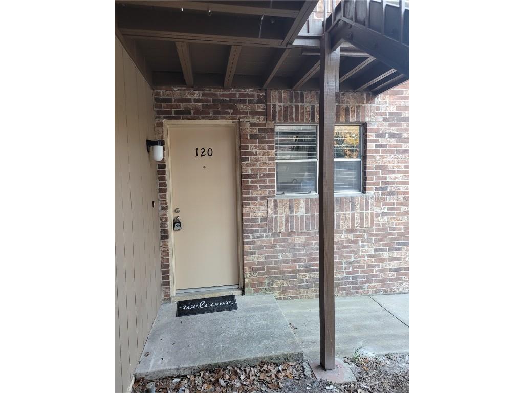 10485 Carrollbrook Circle #120 Tampa FL 33618 TB8452690 image1