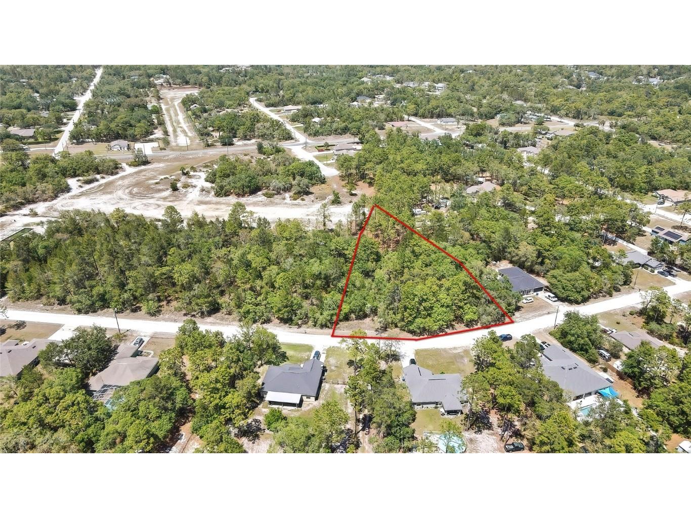 10489 Maybird Avenue Weeki Wachee FL 34613 TB8379161 image1