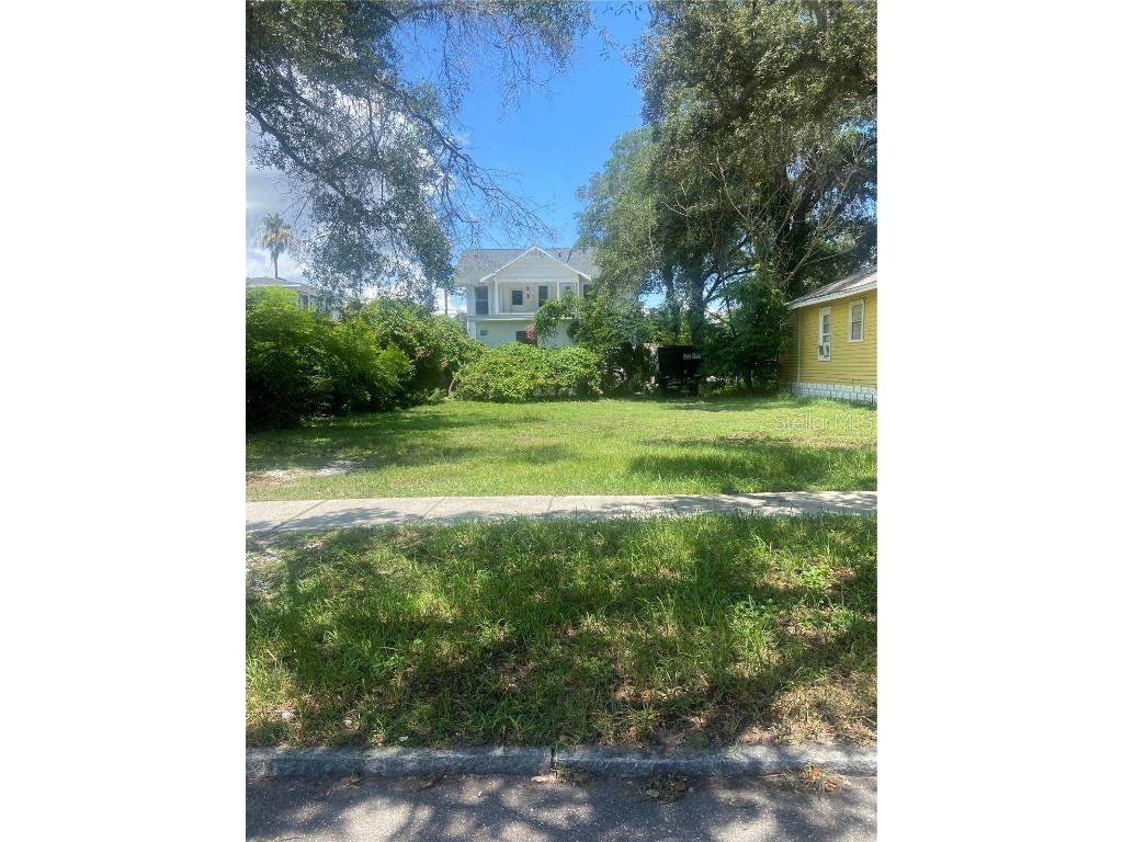 1049 13th Avenue S Saint Petersburg FL 33705 T3463824 image1