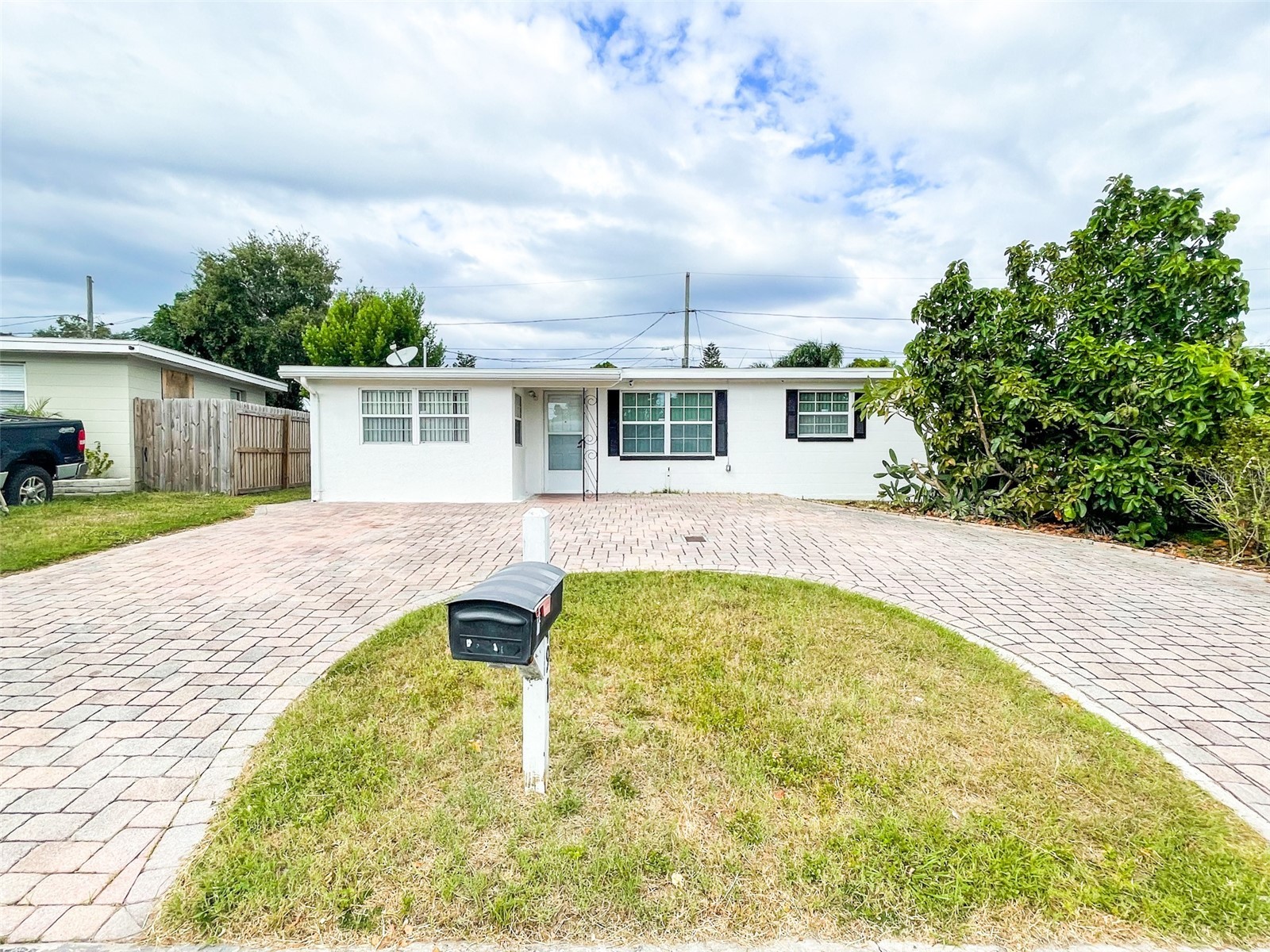 10491 117th Drive Largo FL 33773 TB8438381 image1