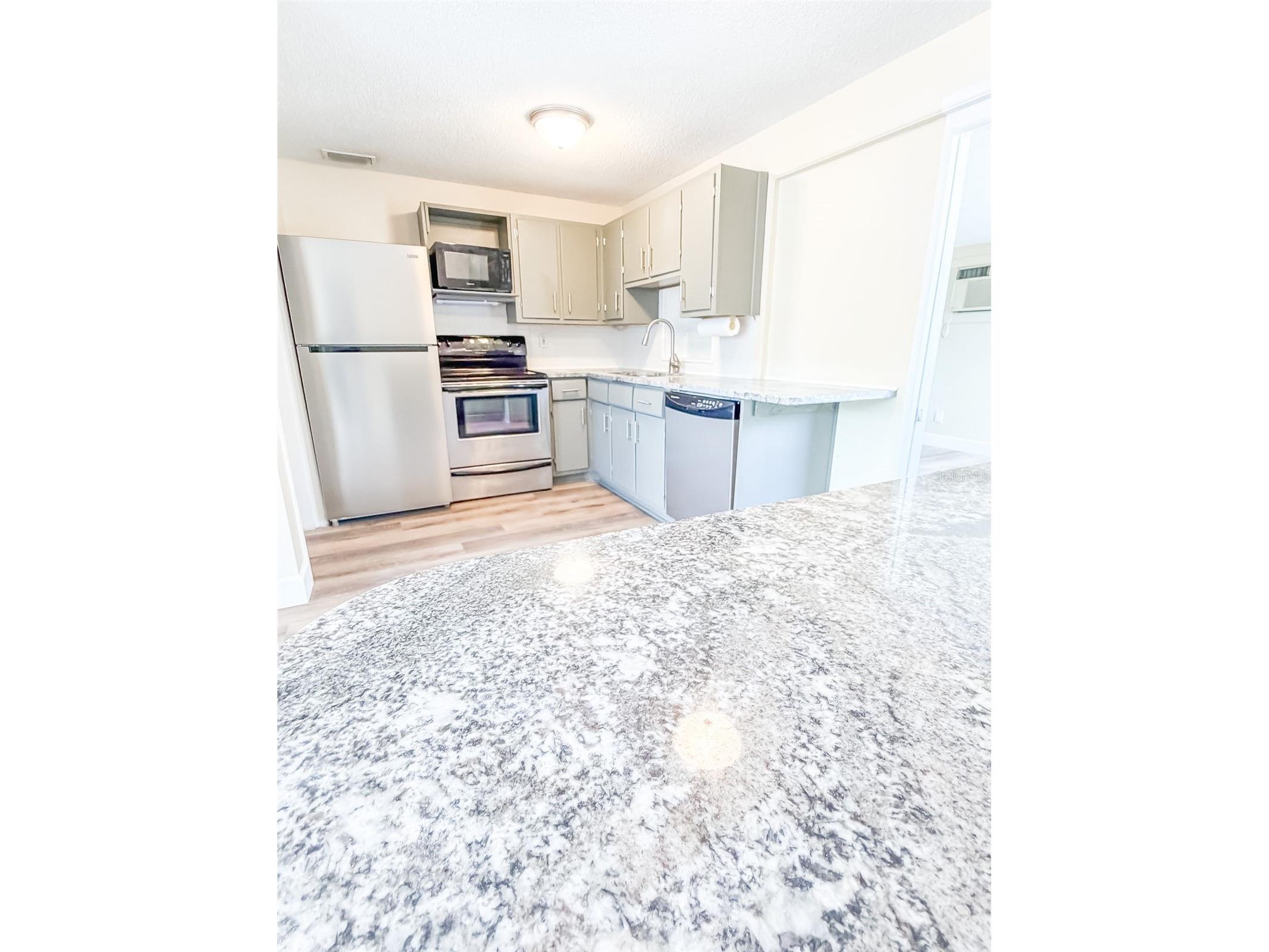 10491 117th Drive Largo FL 33773 TB8438381 image11