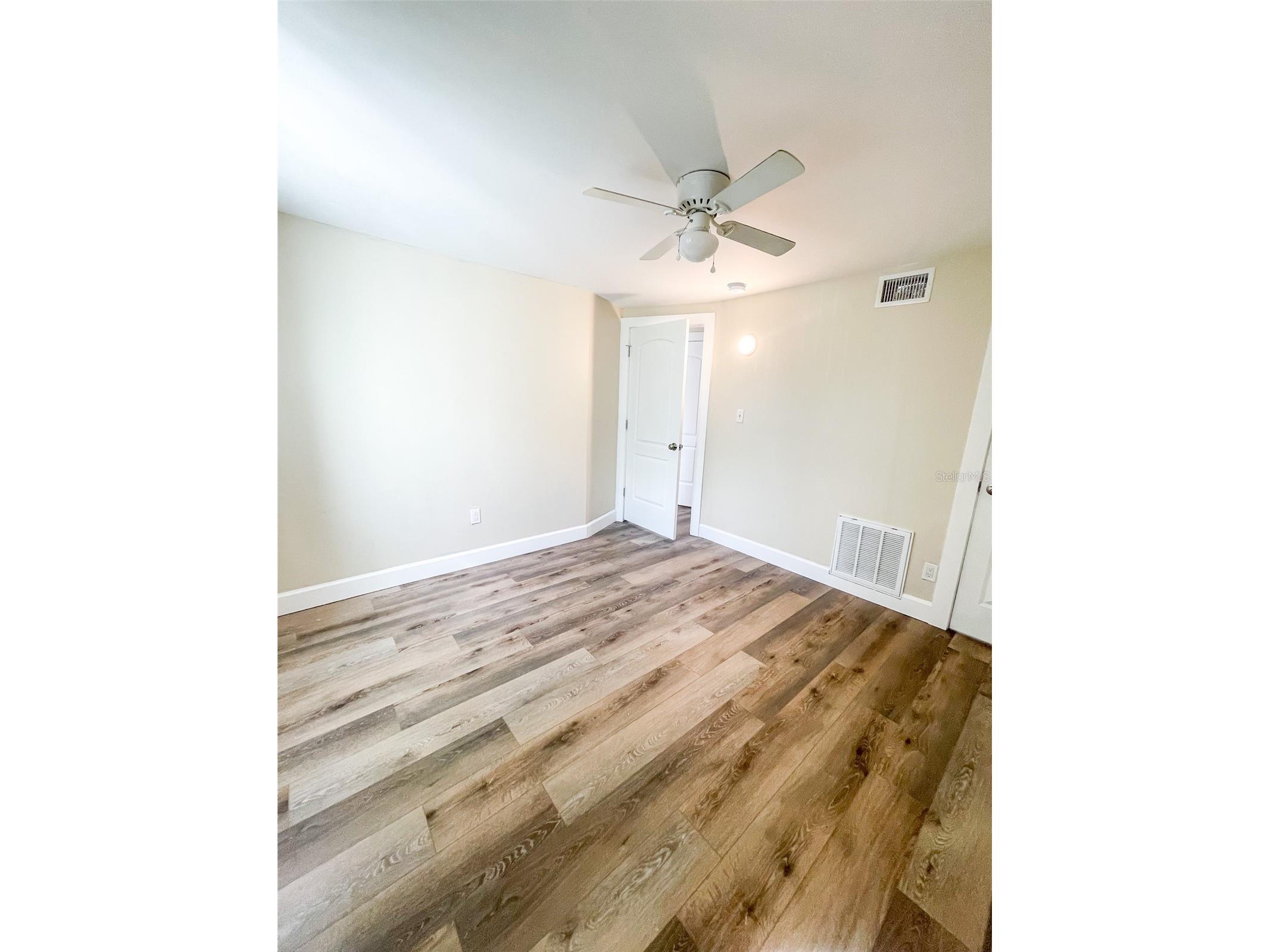 10491 117th Drive Largo FL 33773 TB8438381 image12