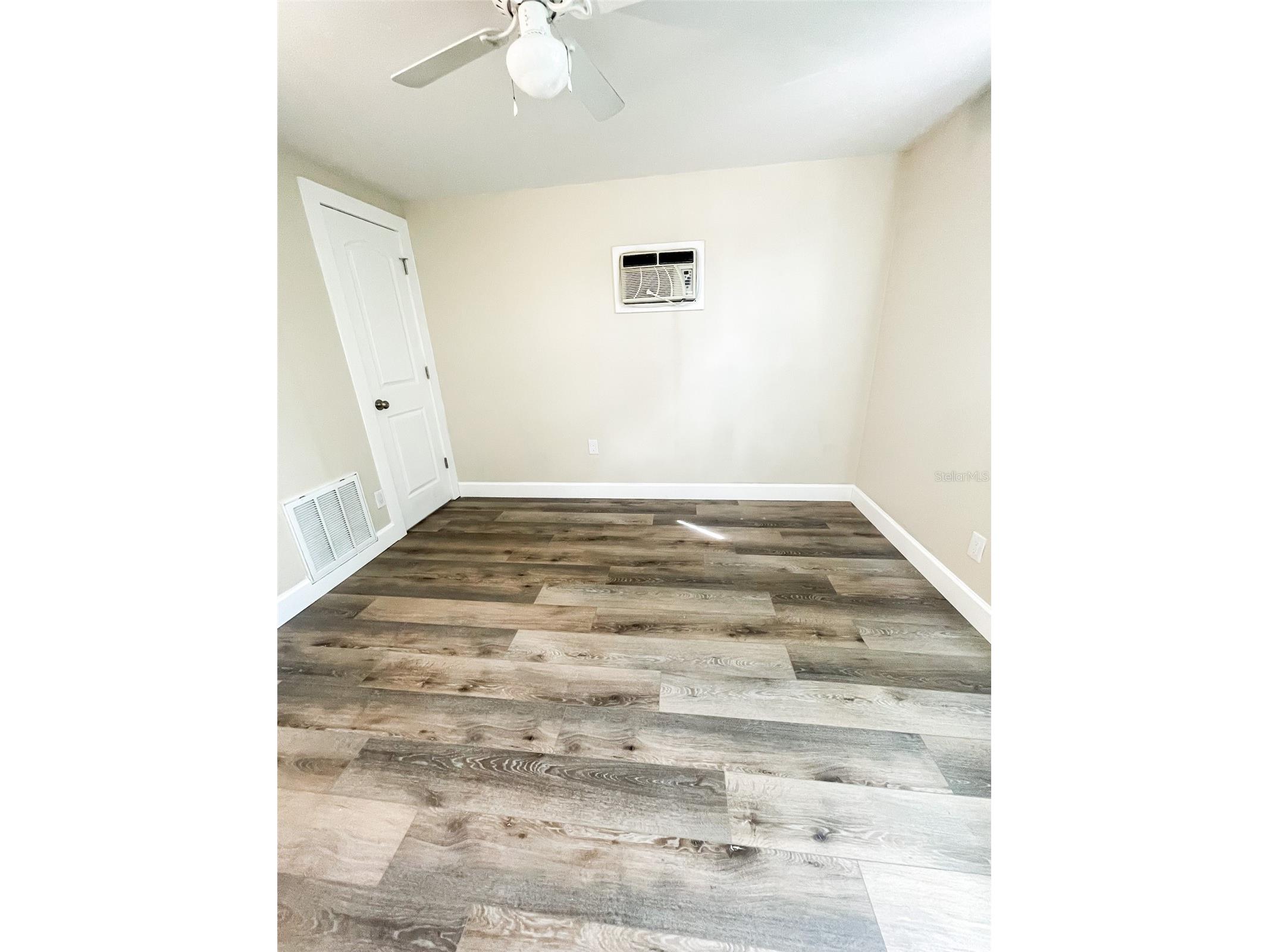 10491 117th Drive Largo FL 33773 TB8438381 image14