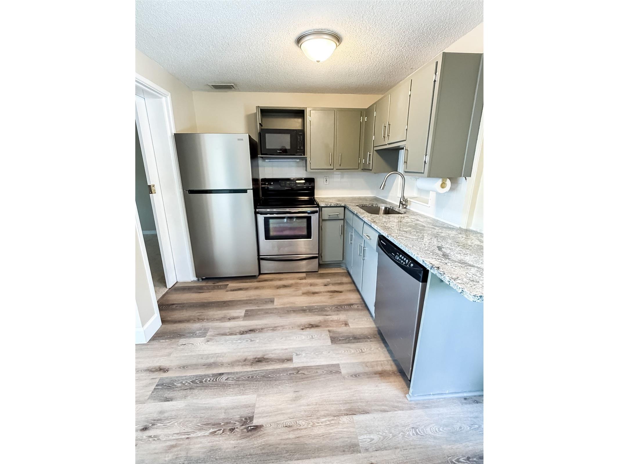 10491 117th Drive Largo FL 33773 TB8438381 image8