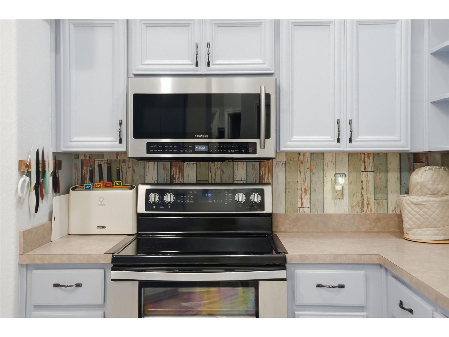 10494 Desert Sparrow Avenue Weeki Wachee FL 34613 TB8490283 image10