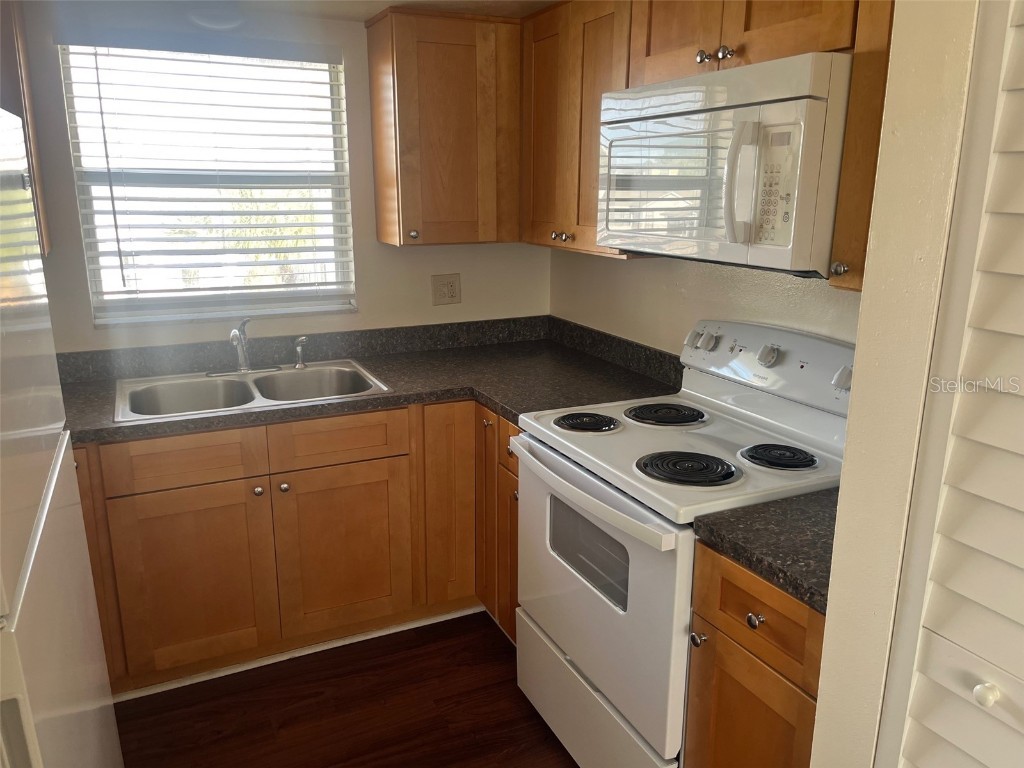 105 11th Avenue #10 Saint Pete Beach FL 33706 TB8426390 image6