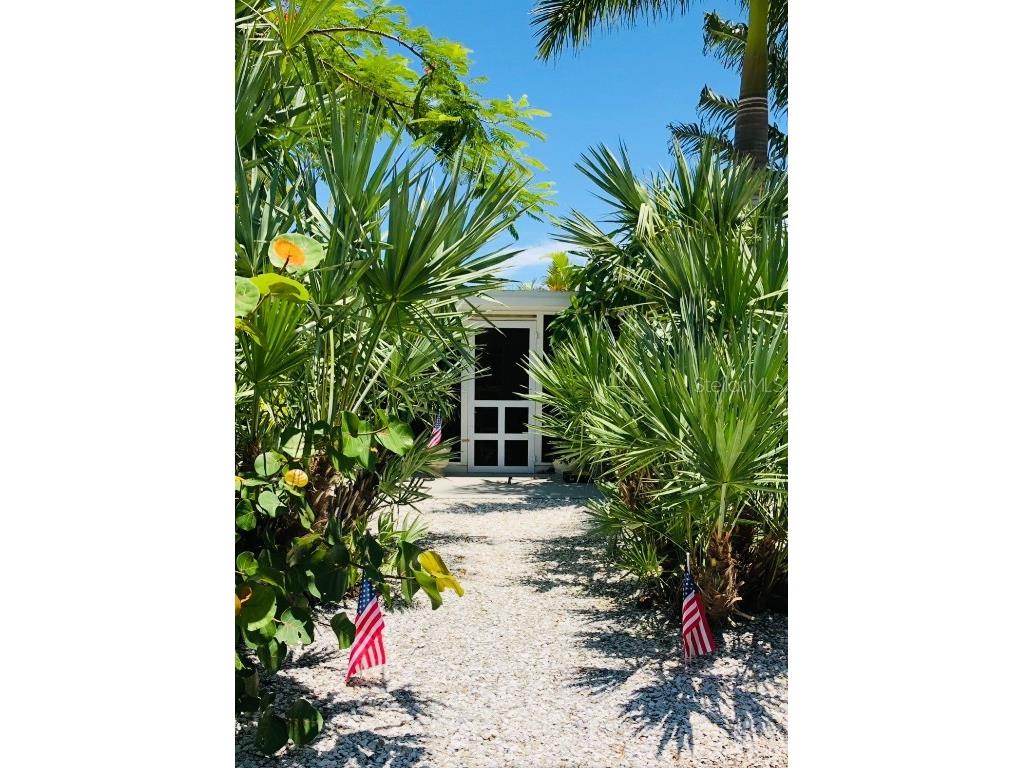 105 162nd Avenue Redington Beach FL 33708 TB8321818 image1