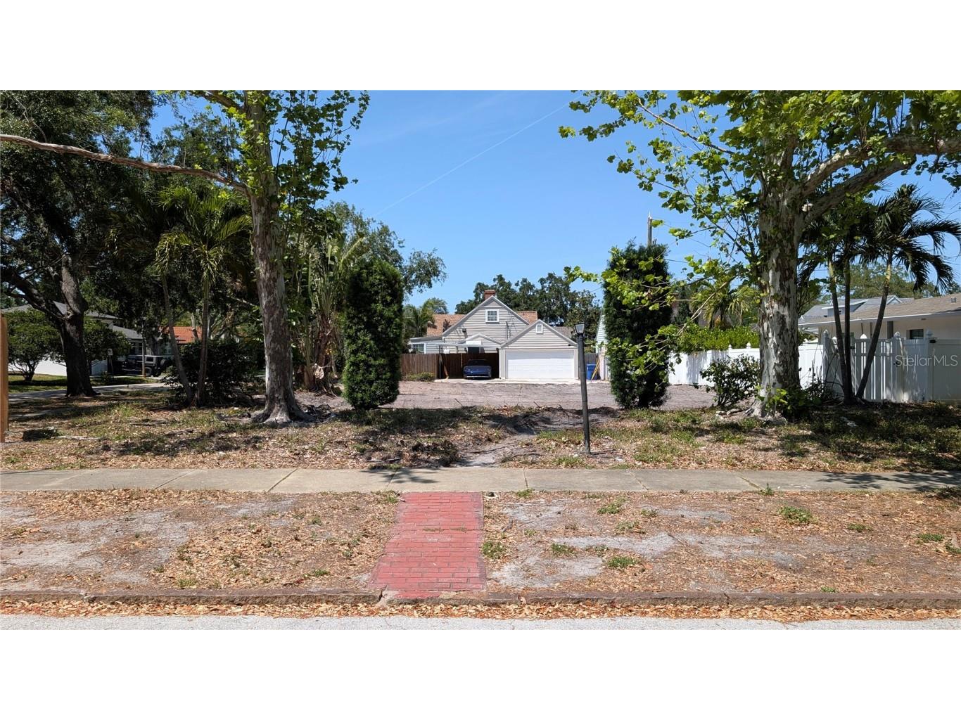 105 20th Avenue NE Saint Petersburg FL 33704 TB8378960 image1