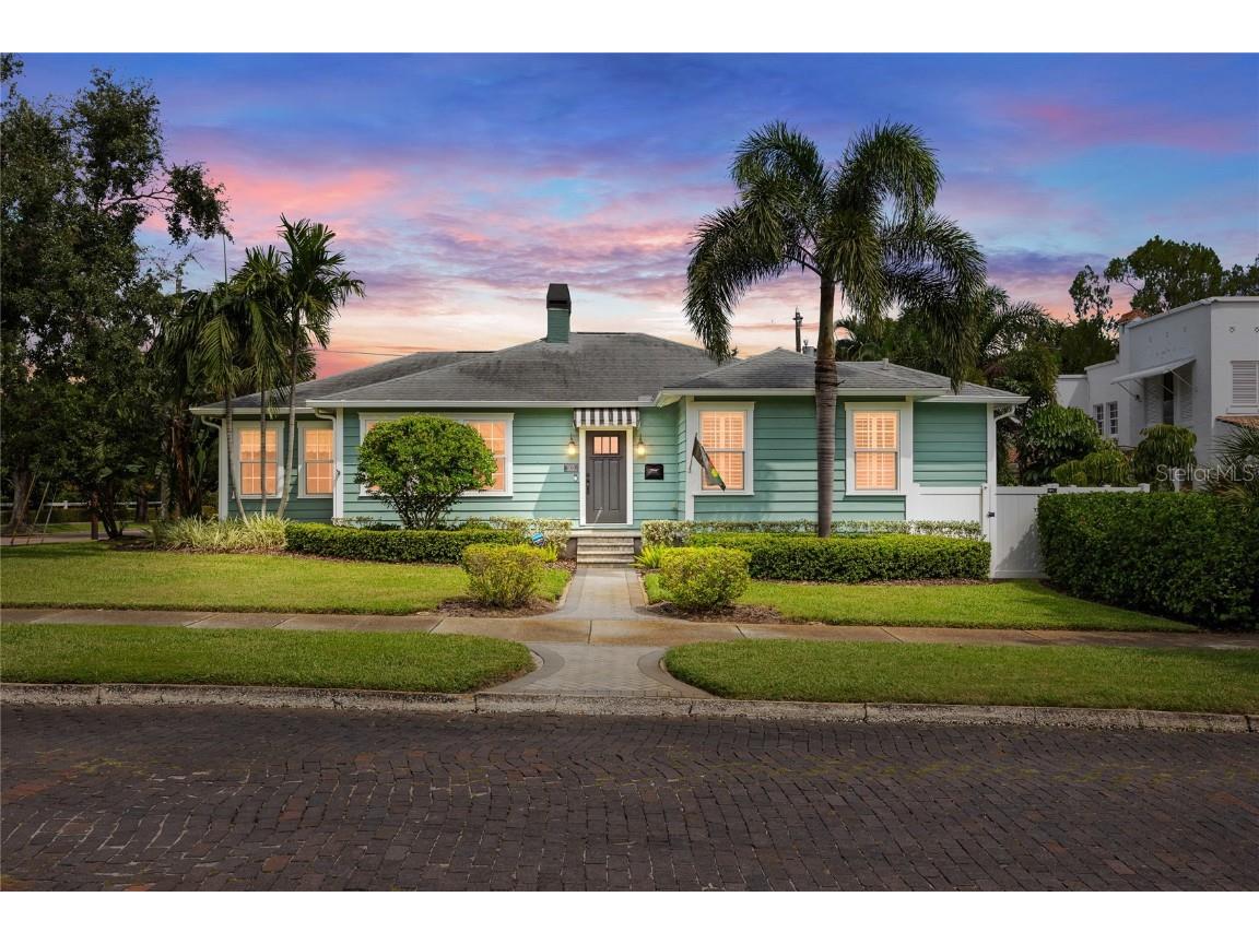 105 25th Avenue NE Saint Petersburg FL 33704 TB8427069 image1