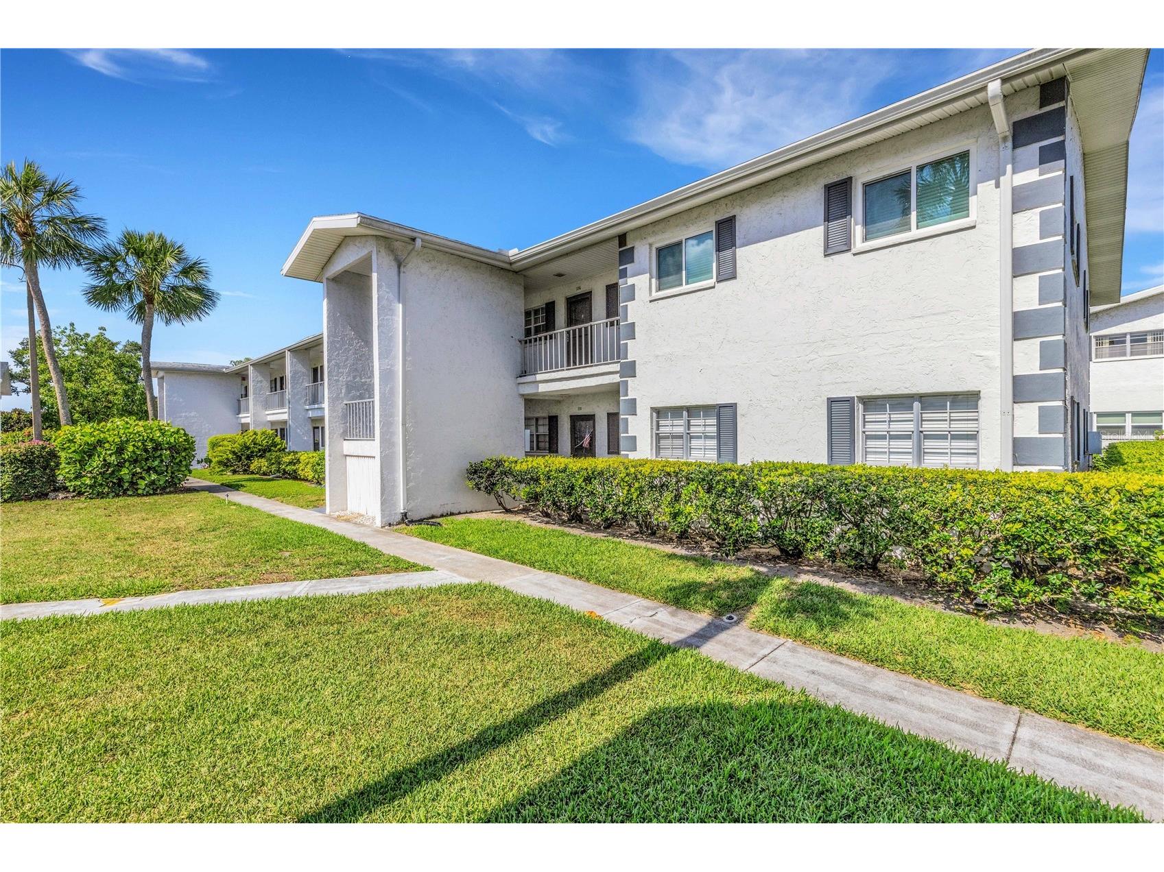 105 47th Avenue Drive W #376 Bradenton FL 34207 A4695098 image1