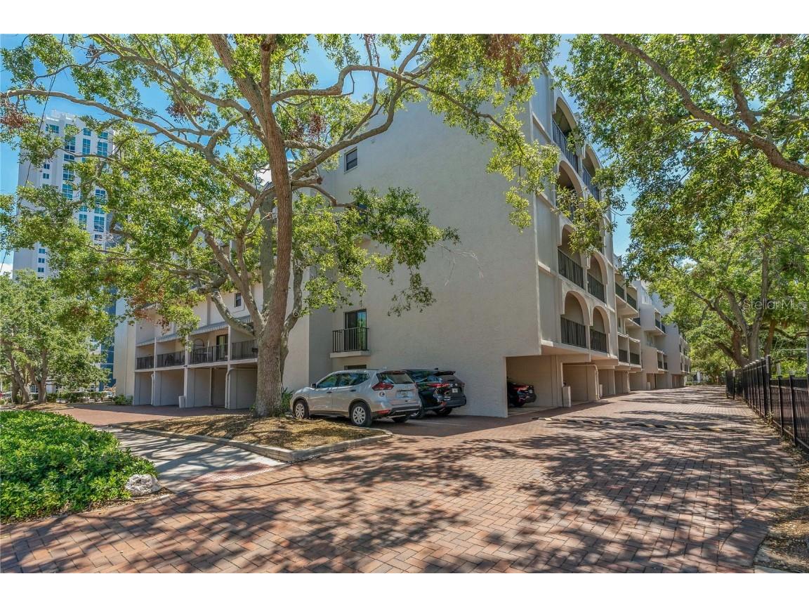 105 4th Avenue NE #220 Saint Petersburg FL 33701 TB8374716 image53