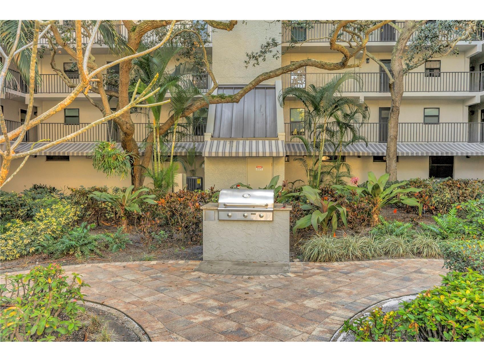 105 4th Avenue NE #220 Saint Petersburg FL 33701 TB8512352 image35