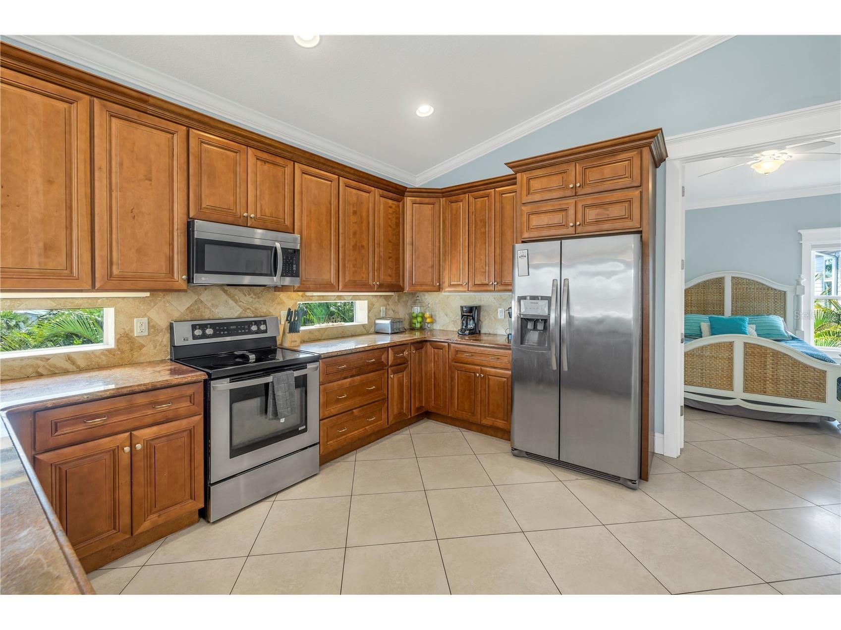 105 4th Street S Bradenton Beach FL 34217 A4693173 image10