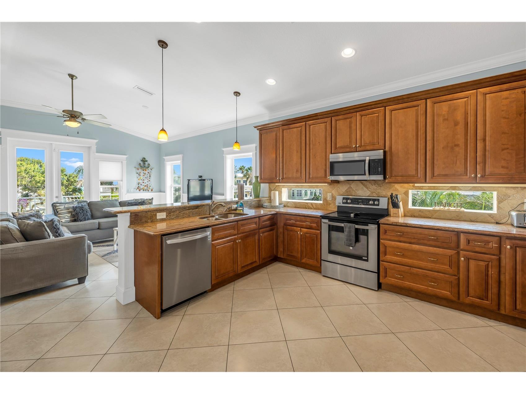 105 4th Street S Bradenton Beach FL 34217 A4693173 image7