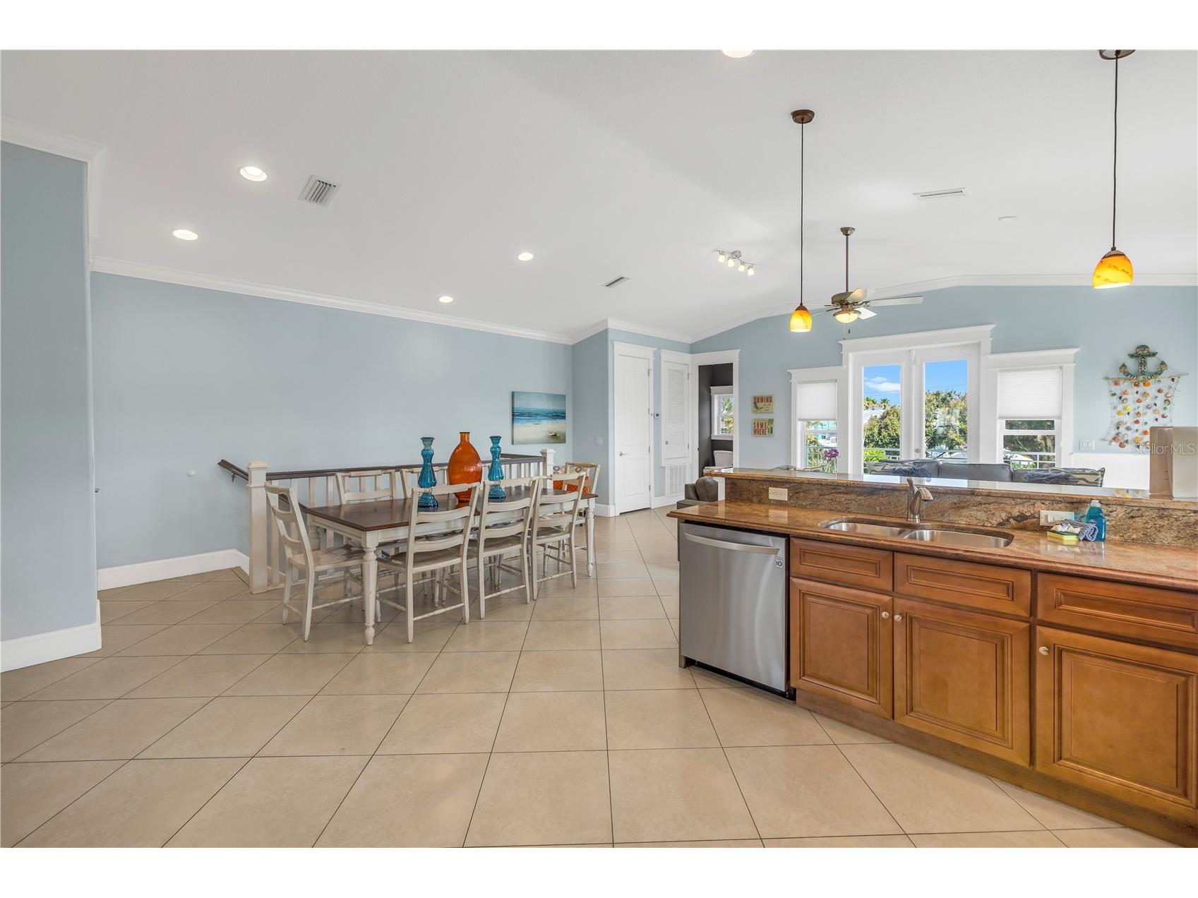 105 4th Street S Bradenton Beach FL 34217 A4693173 image8