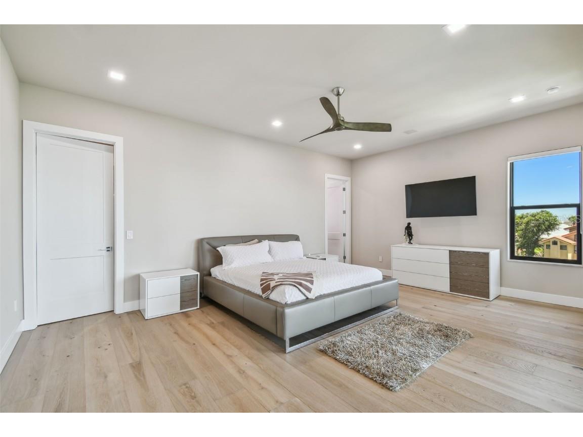 105 9th Street E Tierra Verde FL 33715 - TAMPA BAY TB8399186 image68