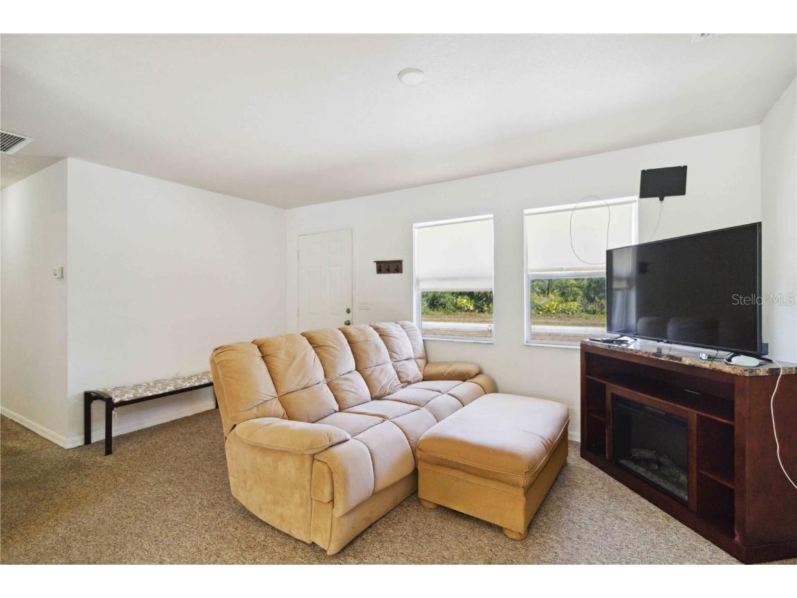 105 Biscayne Drive Port Charlotte FL 33953 C7509242 image8