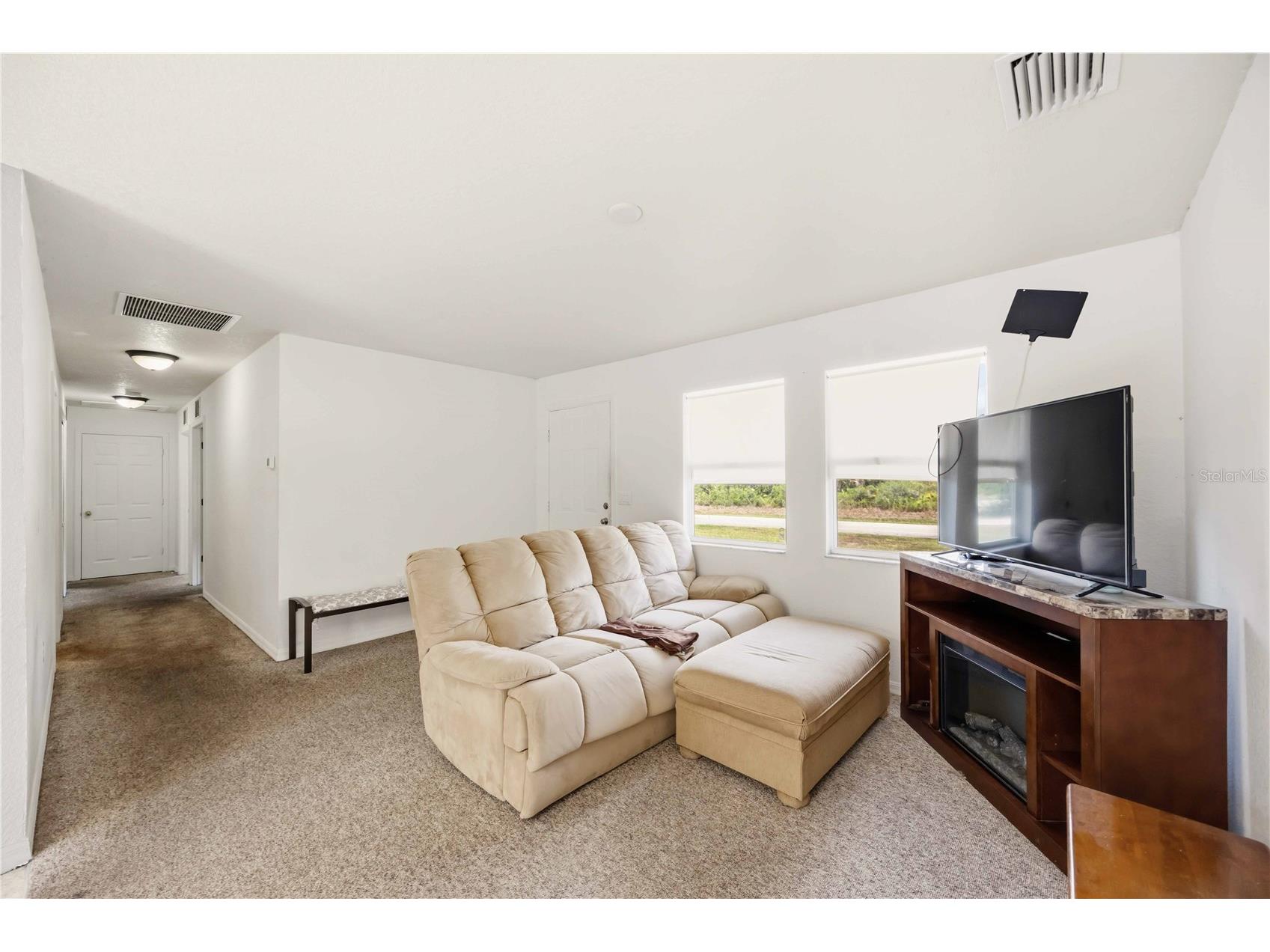 105 Biscayne Drive Port Charlotte FL 33953 C7527749 image2