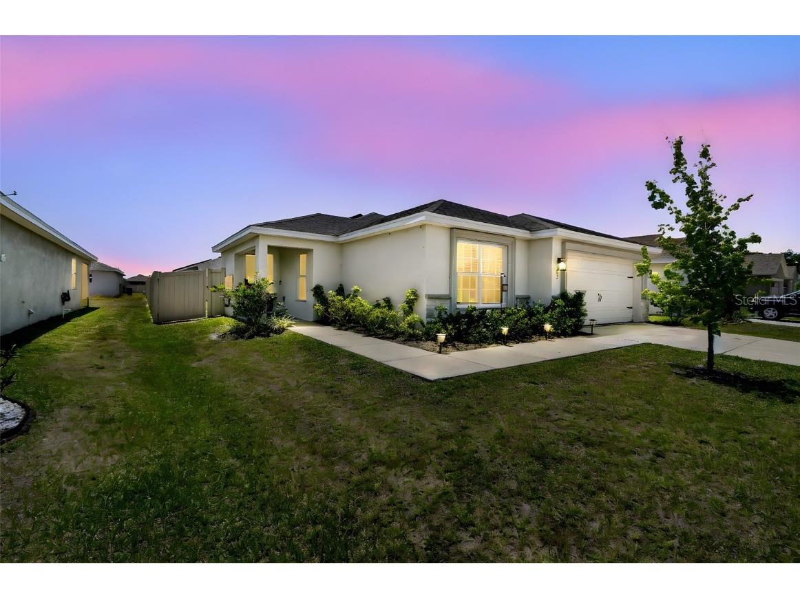 105 Blue Alice Spring Court Ruskin FL 33570 TB8377576 image1