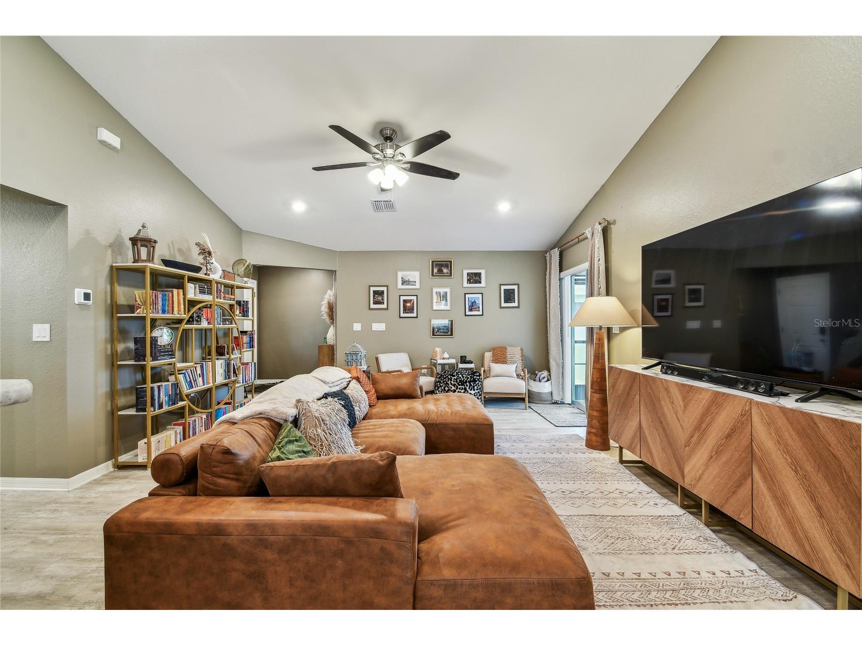 105 Blue Alice Spring Court Ruskin FL 33570 TB8498730 image12