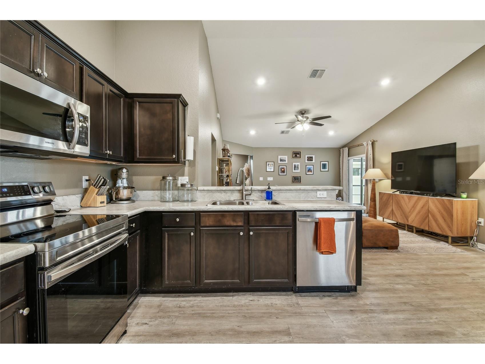 105 Blue Alice Spring Court Ruskin FL 33570 TB8498730 image14