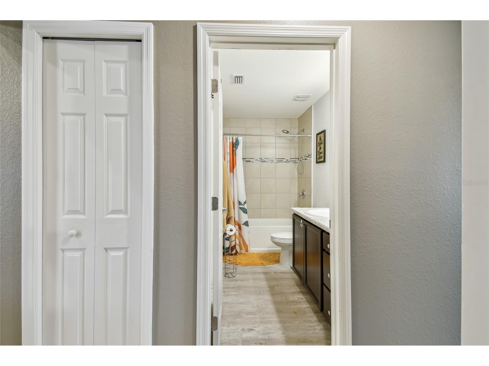 105 Blue Alice Spring Court Ruskin FL 33570 TB8498730 image32