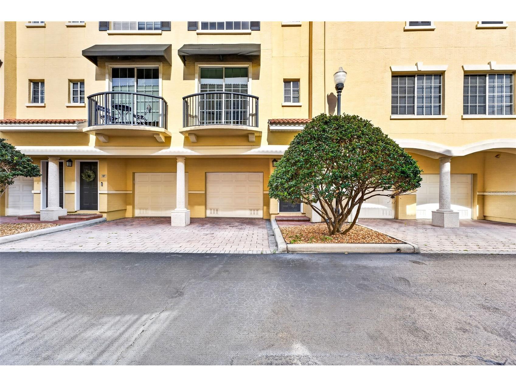 105 Bradford Beach Court Tampa FL 33609 TB8512372 image1