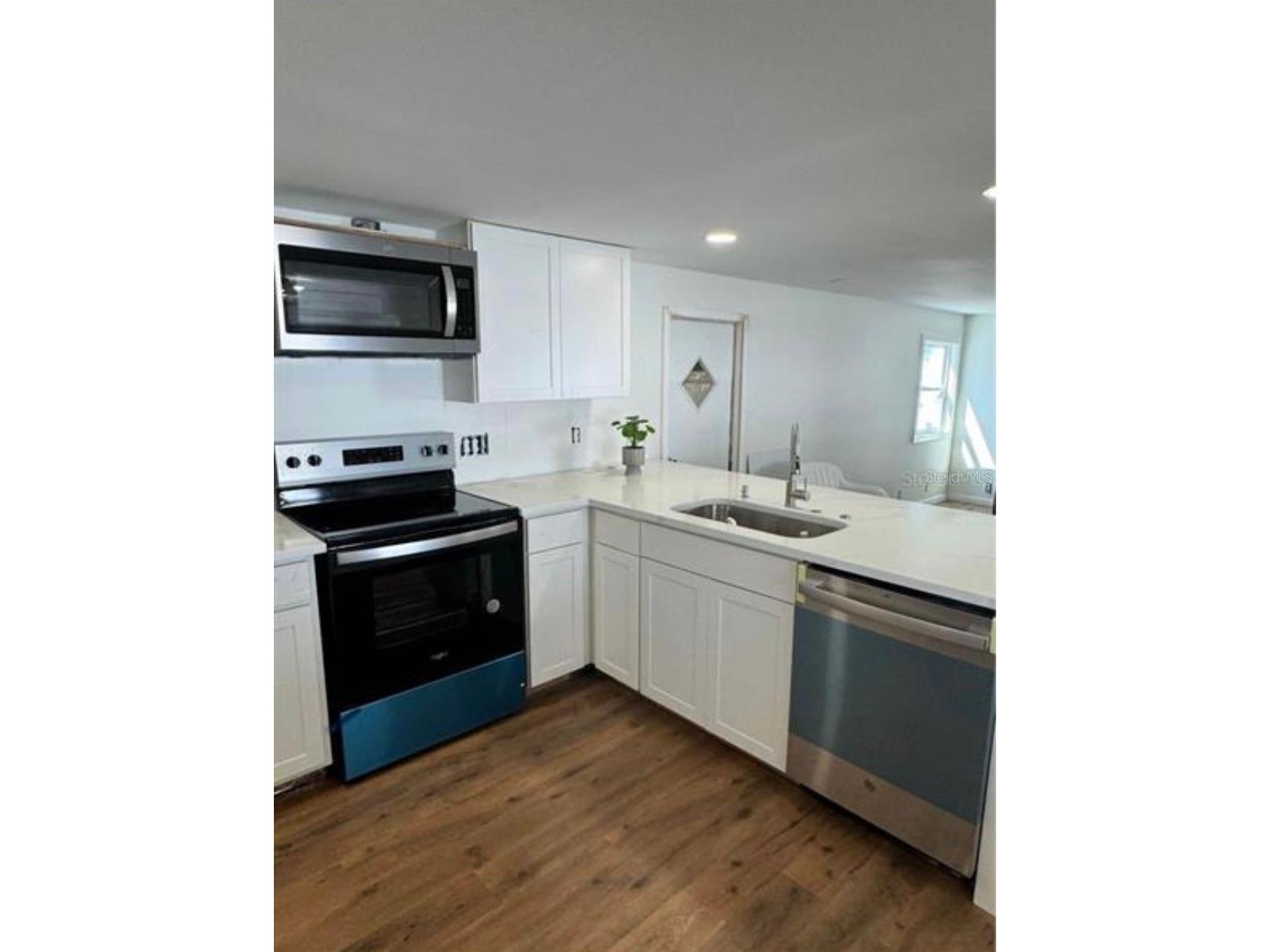 105 Del Rio Drive Palmetto FL 34221 A4692645 image4