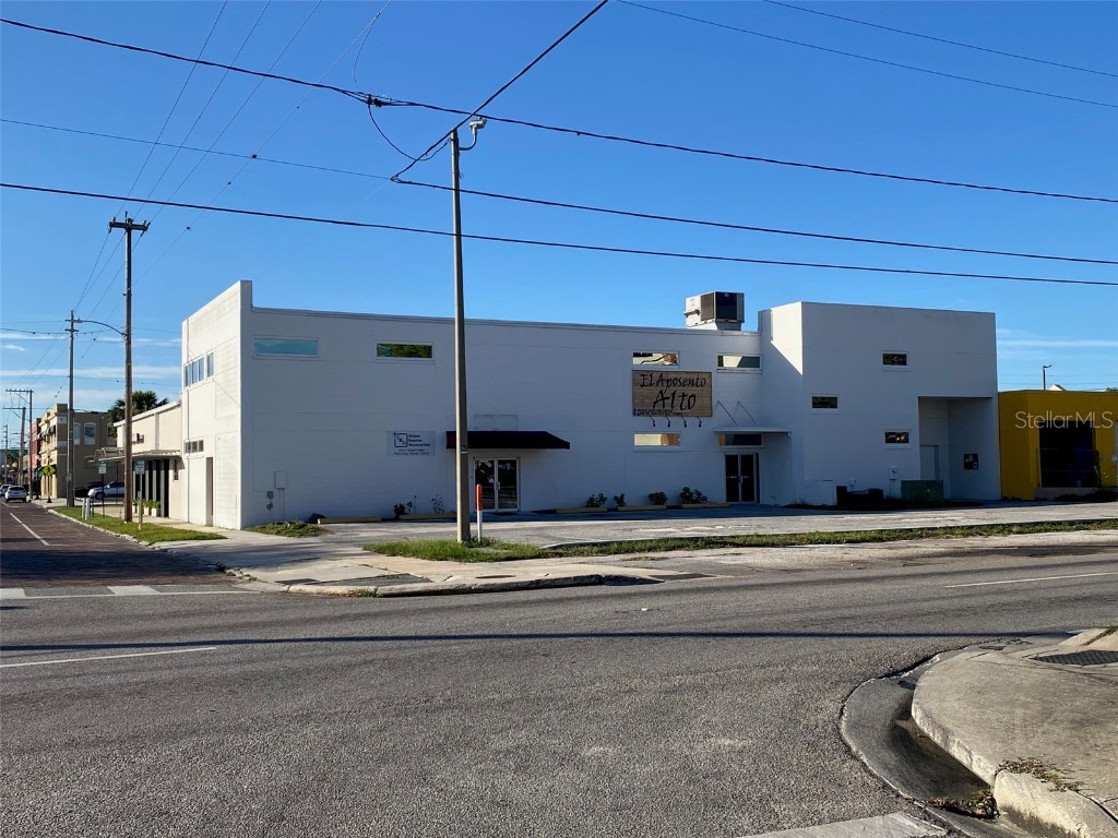 105 E Baker Street Plant City FL 33563 TB8360485 image1