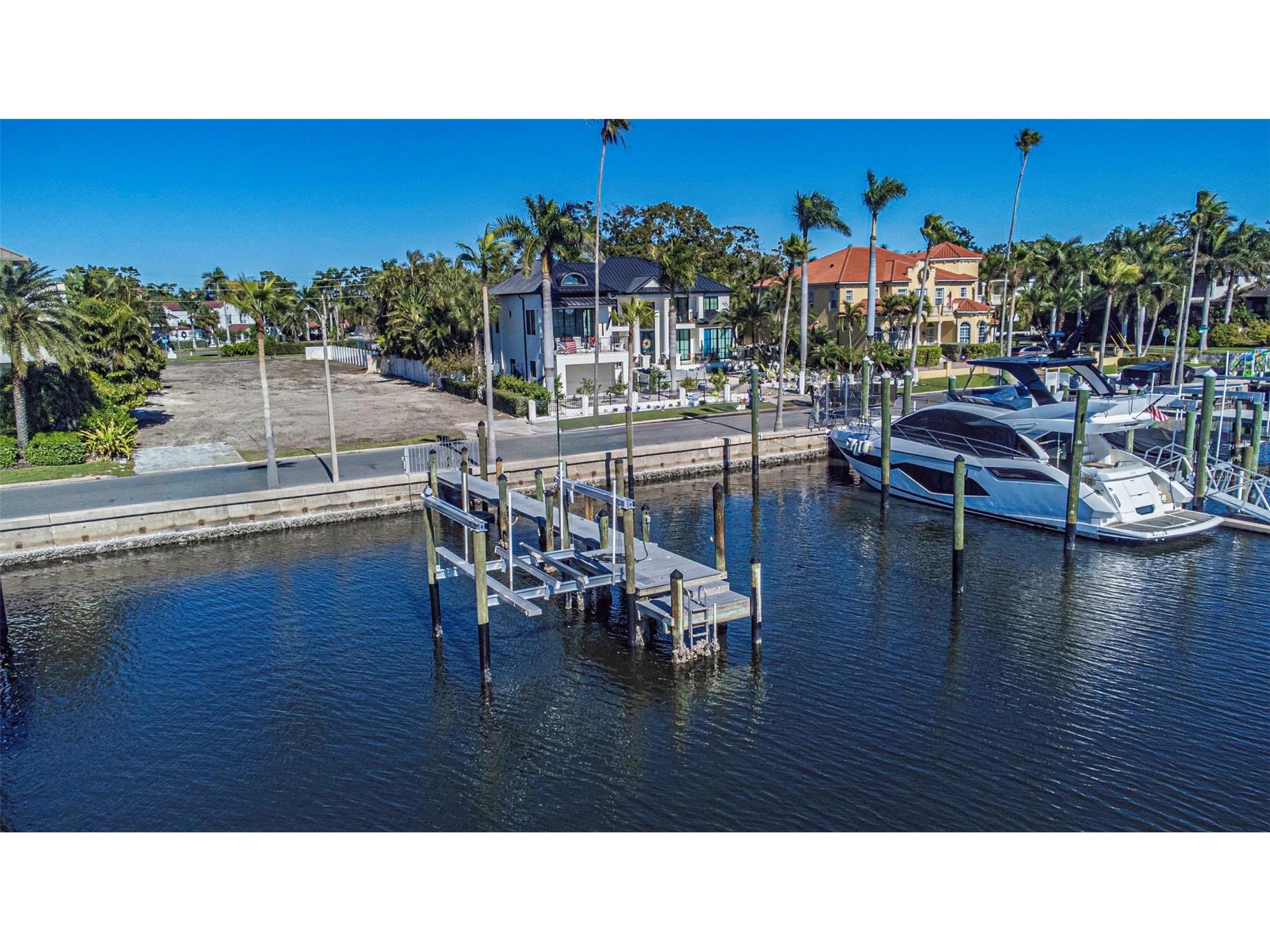 105 Estado Way NE Saint Petersburg FL 33704 TB8460945 image54