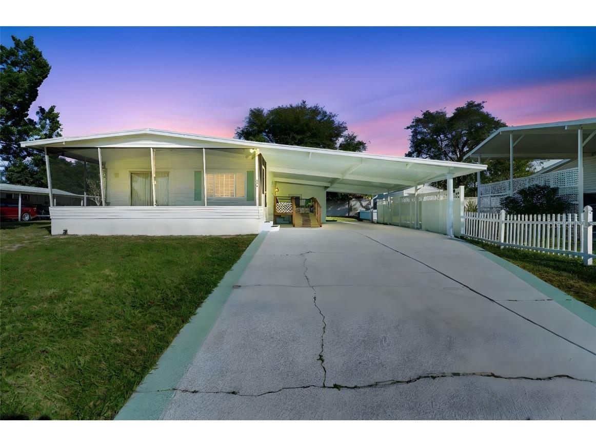 105 Florence Boulevard Debary FL 32713 V4945887 image1