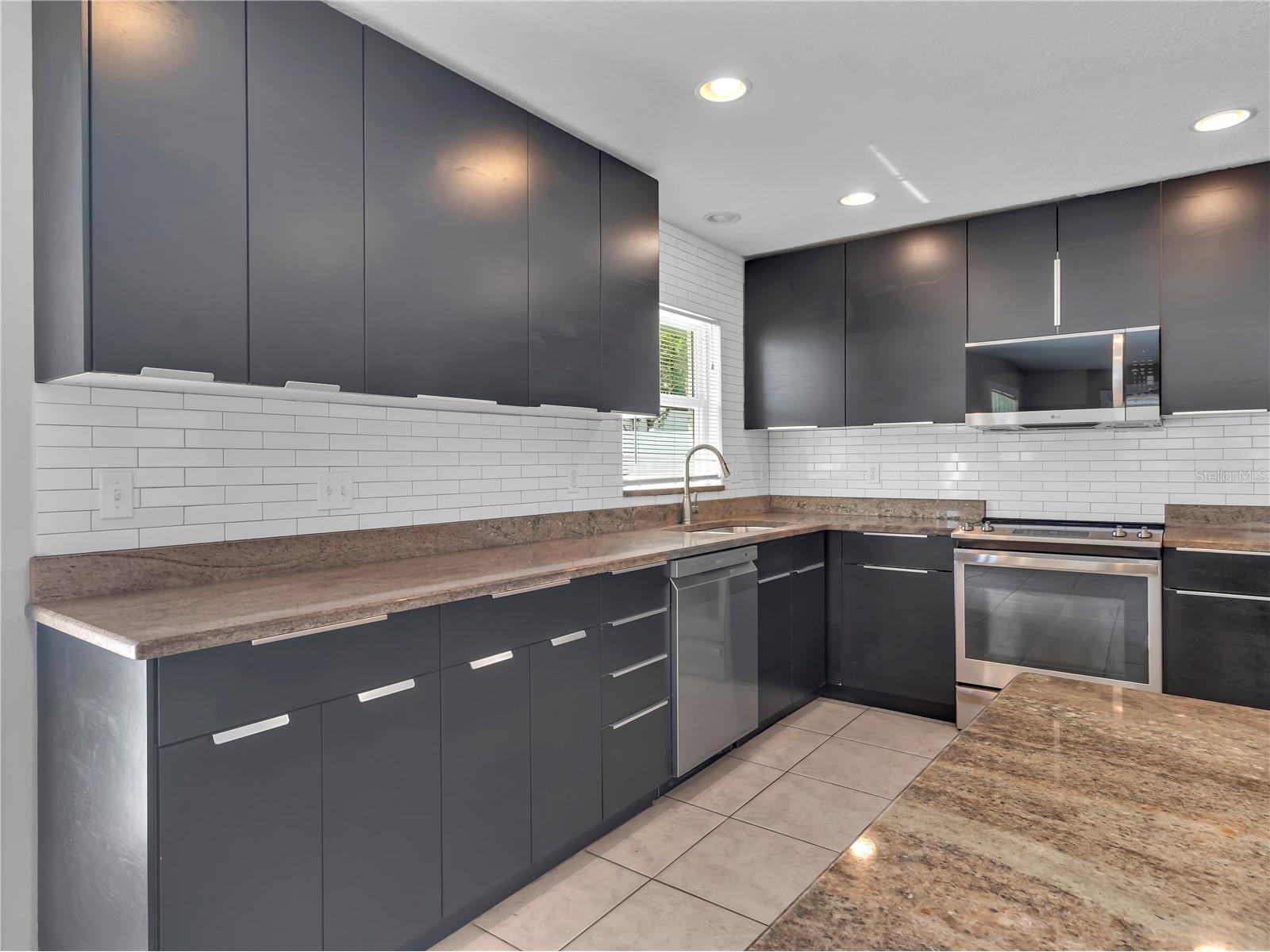 105 Foxwood Drive Brandon FL 33510 TB8509276 image11
