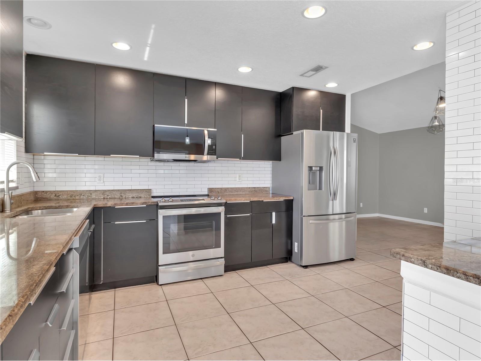 105 Foxwood Drive Brandon FL 33510 TB8509276 image12