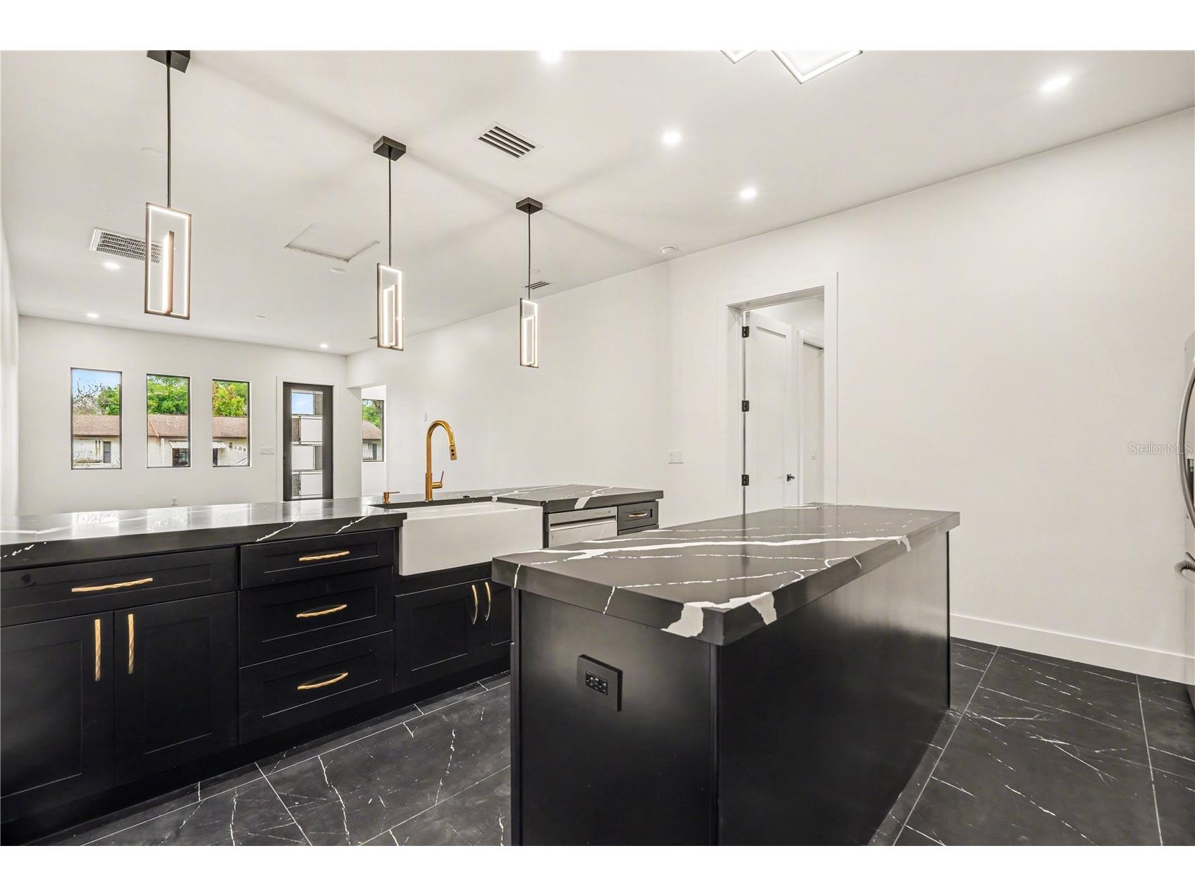 105 Garland Avenue Seffner FL 33584 TB8500178 image14