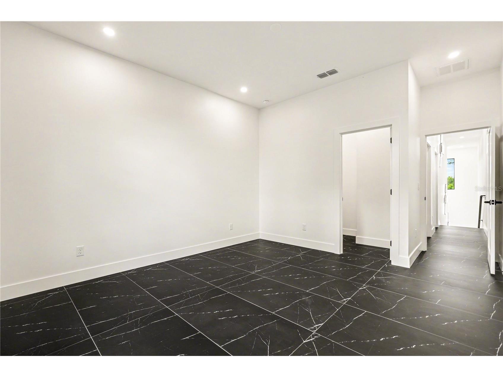 105 Garland Avenue Seffner FL 33584 TB8500178 image26