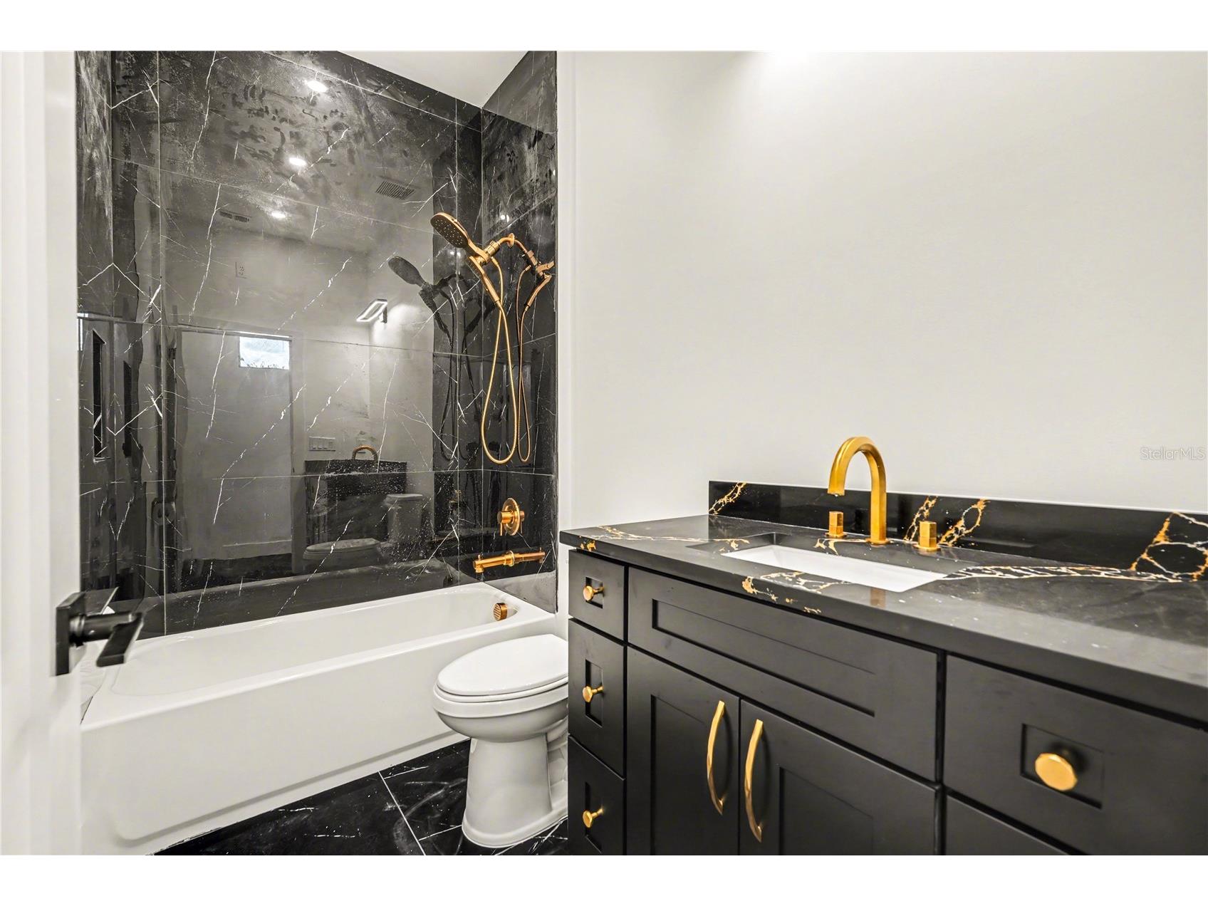 105 Garland Avenue Seffner FL 33584 TB8500178 image37