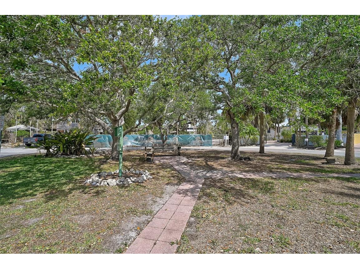 105 Island Circle Sarasota FL 34242 A4647817 image7