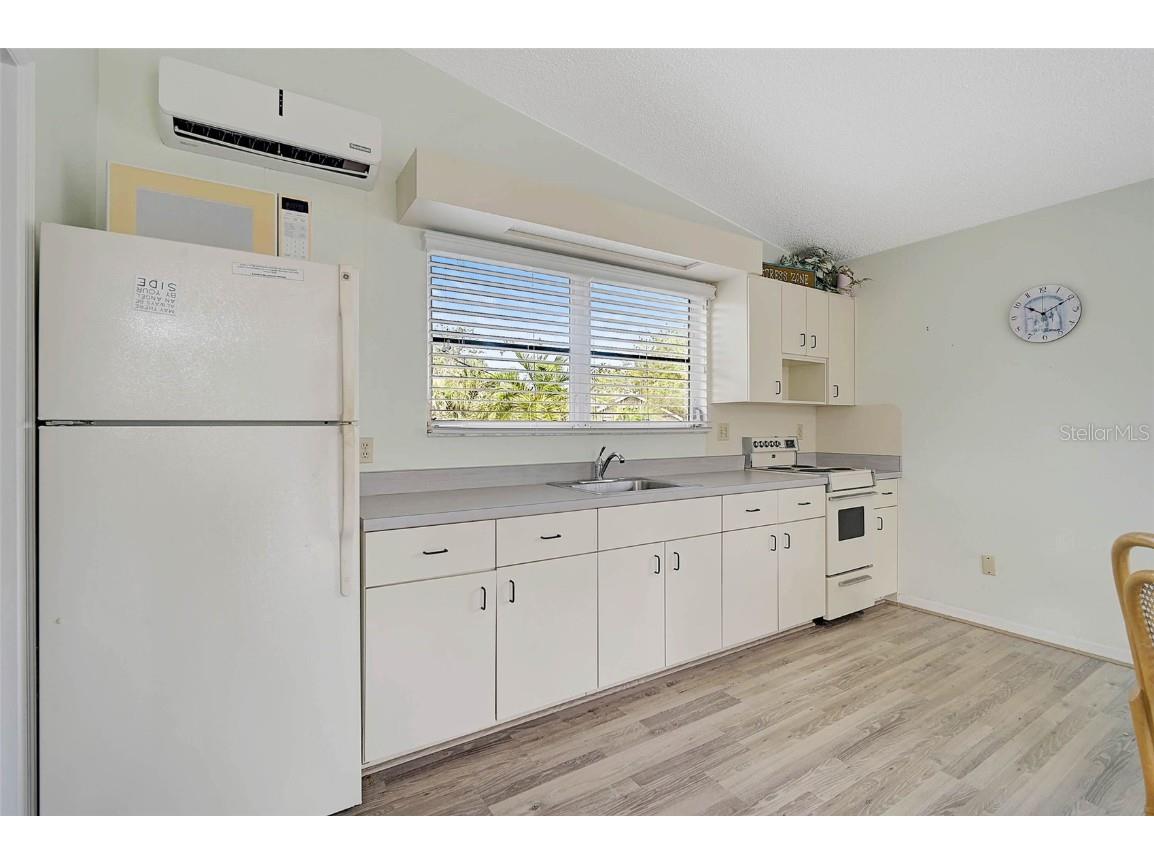 105 Island Circle Sarasota FL 34242 A4647819 image36