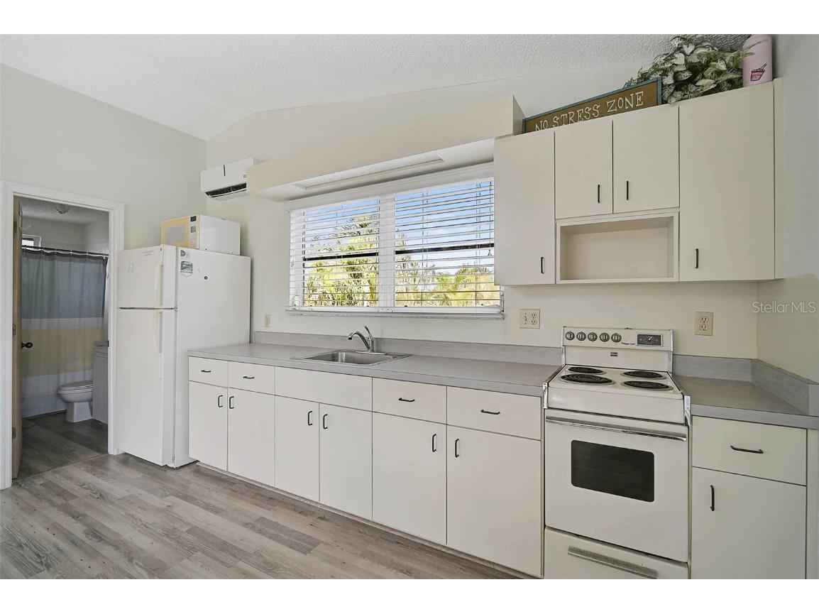 105 Island Circle Sarasota FL 34242 A4647819 image37