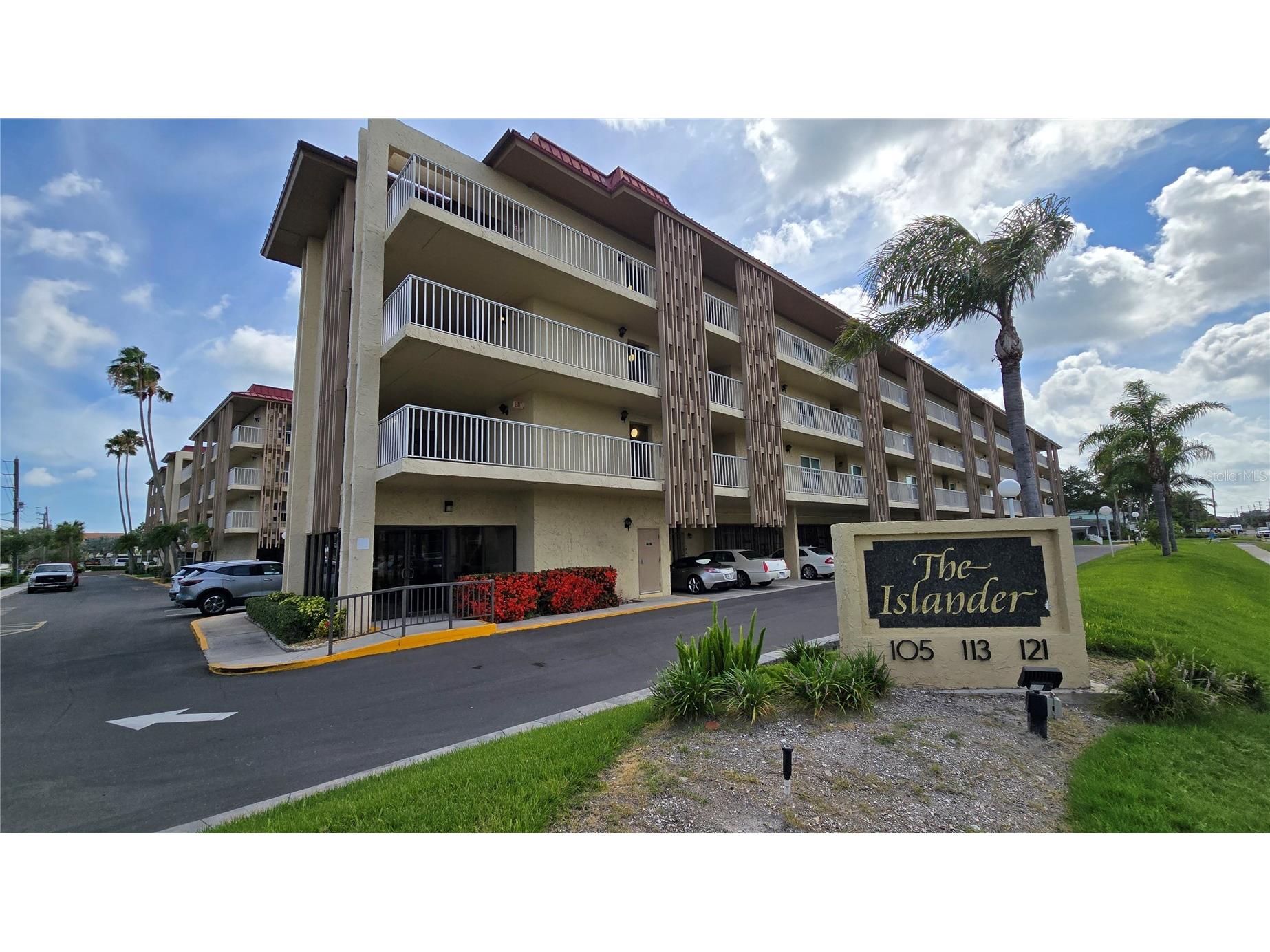 105 Island Way #112 Clearwater Beach FL 33767 TB8520598 image1