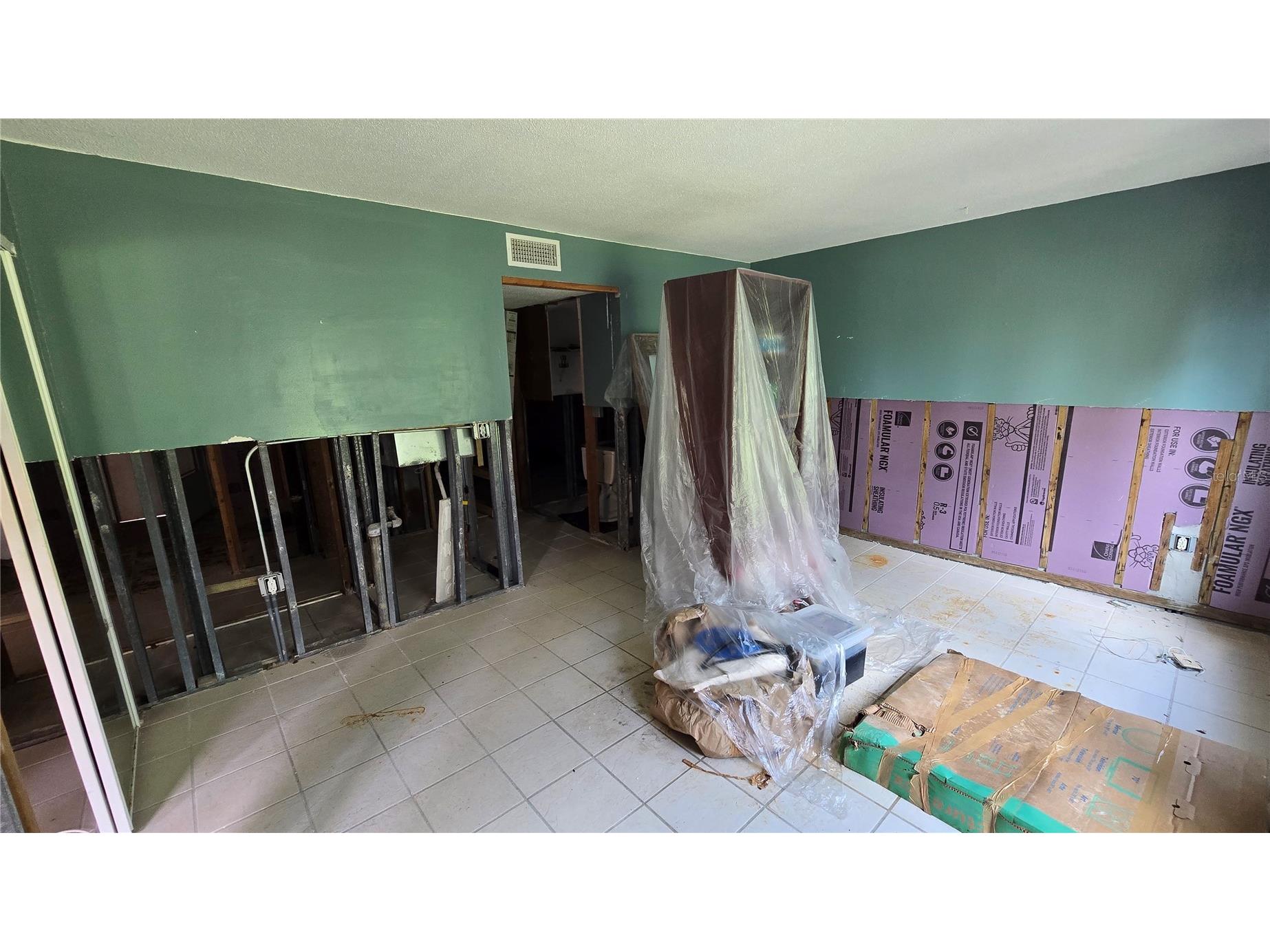 105 Island Way #112 Clearwater Beach FL 33767 TB8520598 image23