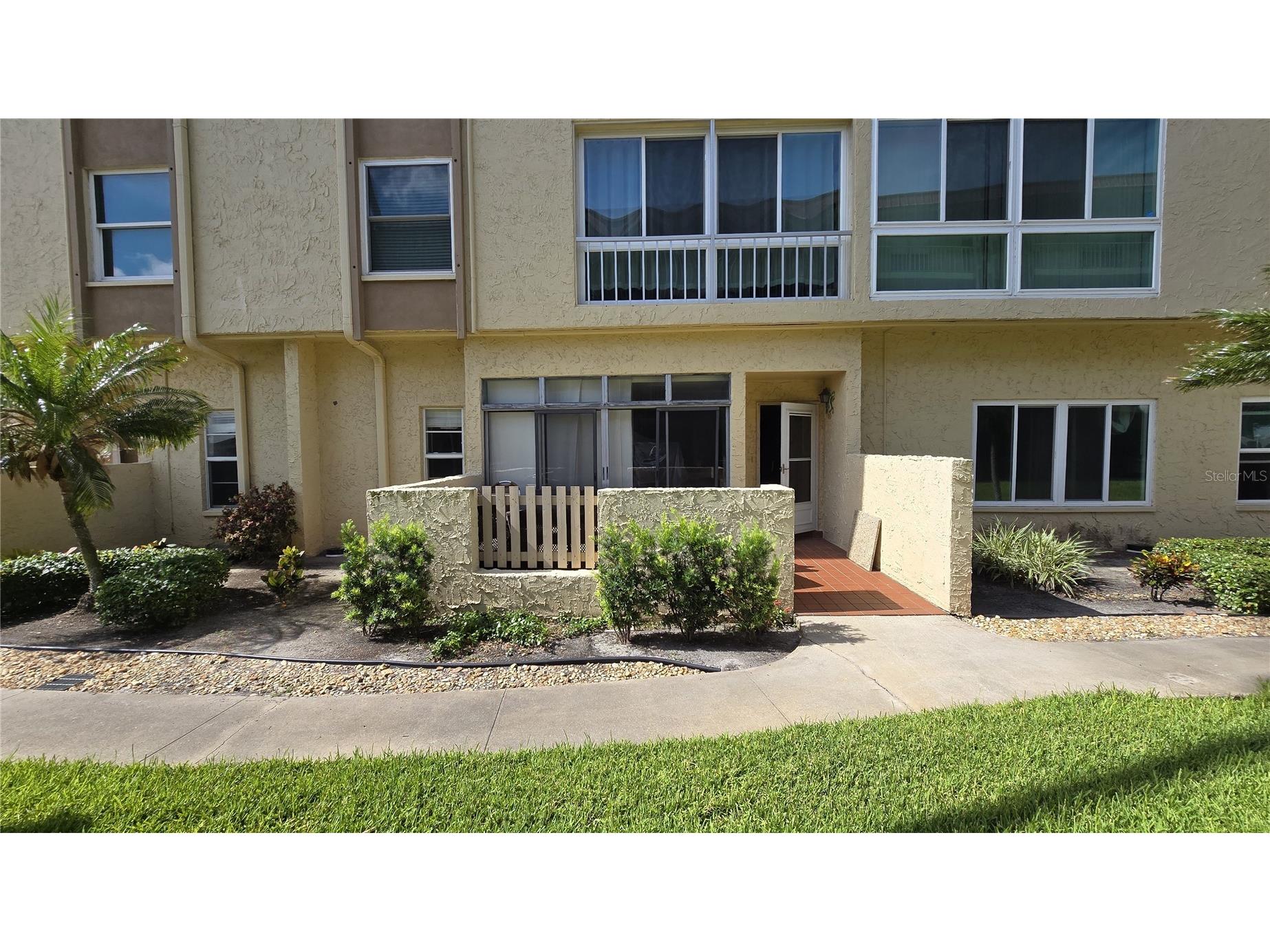 105 Island Way #112 Clearwater Beach FL 33767 TB8520598 image6