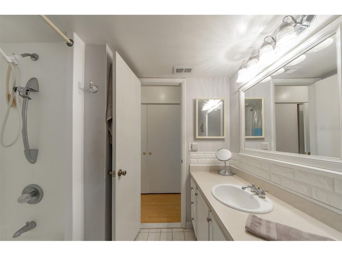 105 Island Way #121 Clearwater Beach FL 33767 TB8439945 image19