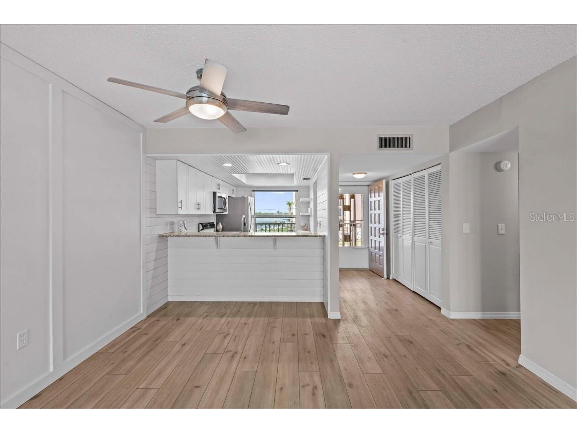 105 Island Way #126 Clearwater Beach FL 33767 TB8393150 image13