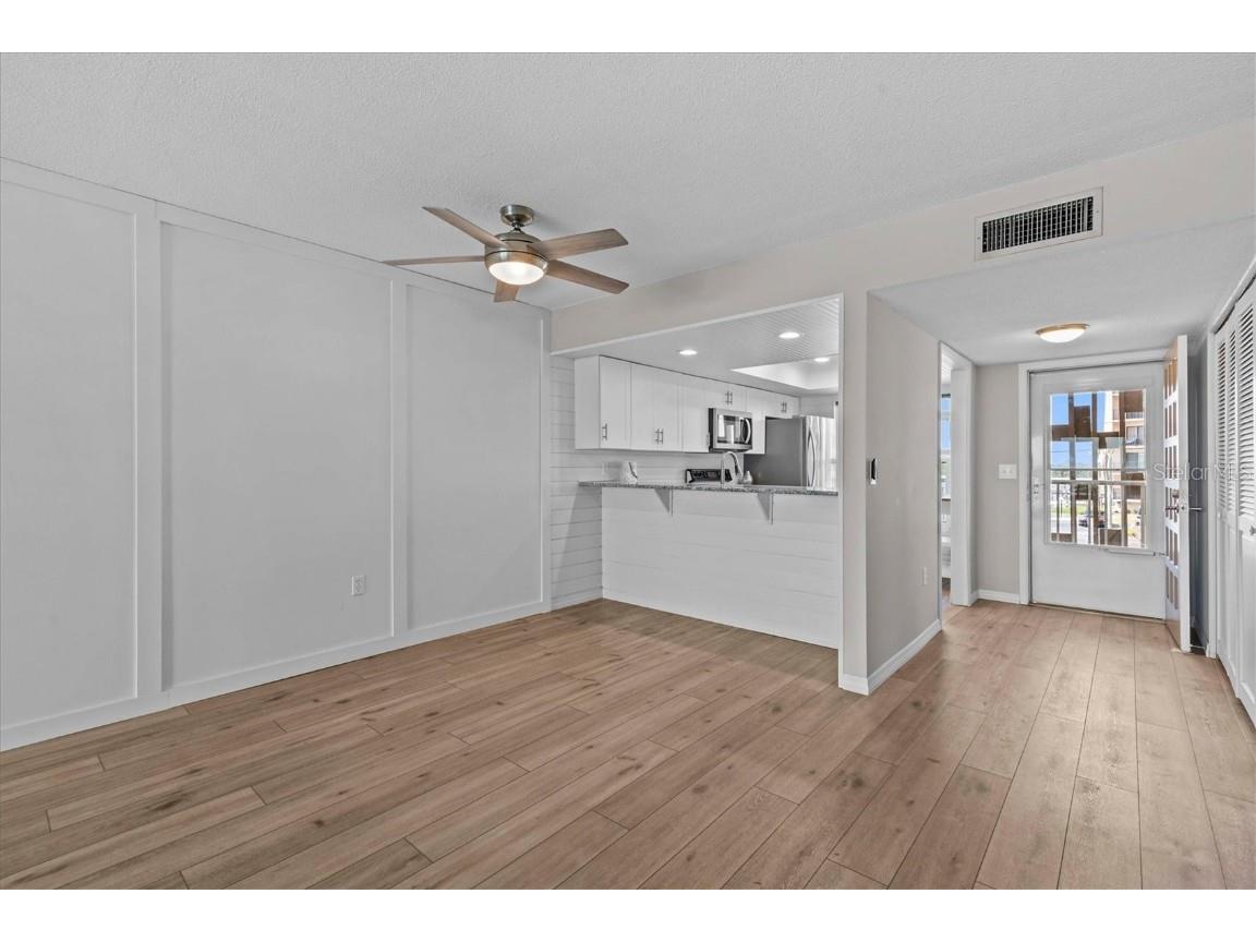 105 Island Way #126 Clearwater Beach FL 33767 TB8393150 image14