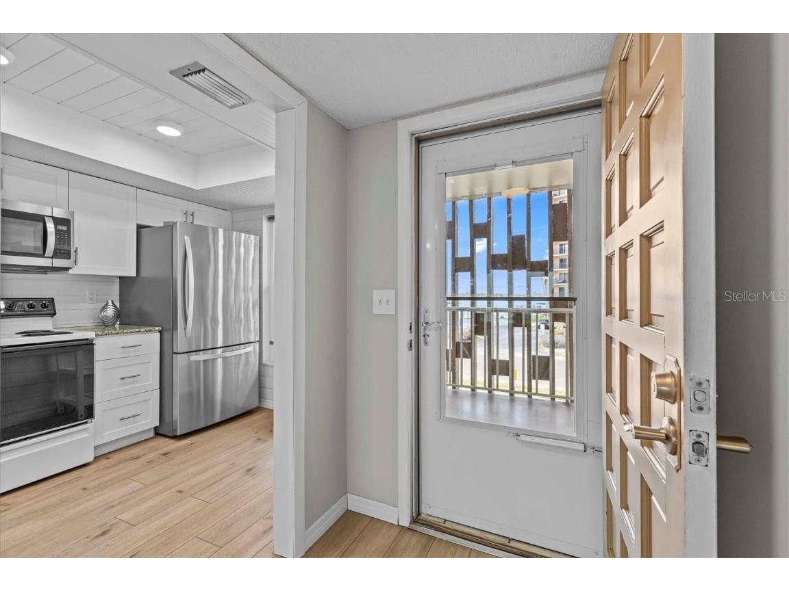 105 Island Way #126 Clearwater Beach FL 33767 TB8393150 image5