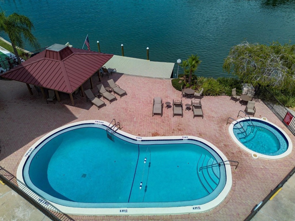 105 Island Way #138 Clearwater Beach FL 33767 TB8400694 image5